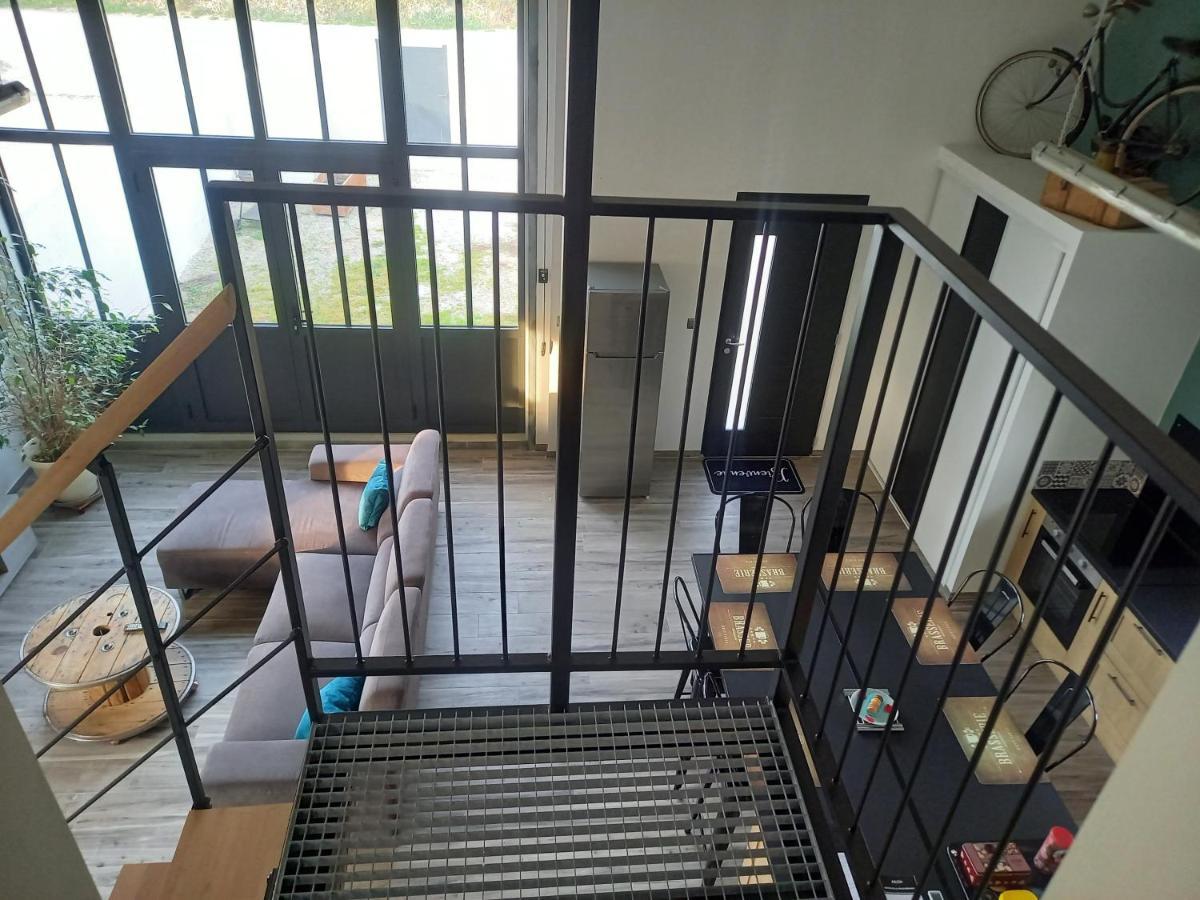 Cosy-Loft Industriel , Jacuzzi , Wifi , 6 Personnes Max Villa Aigues-Vives  Dış mekan fotoğraf